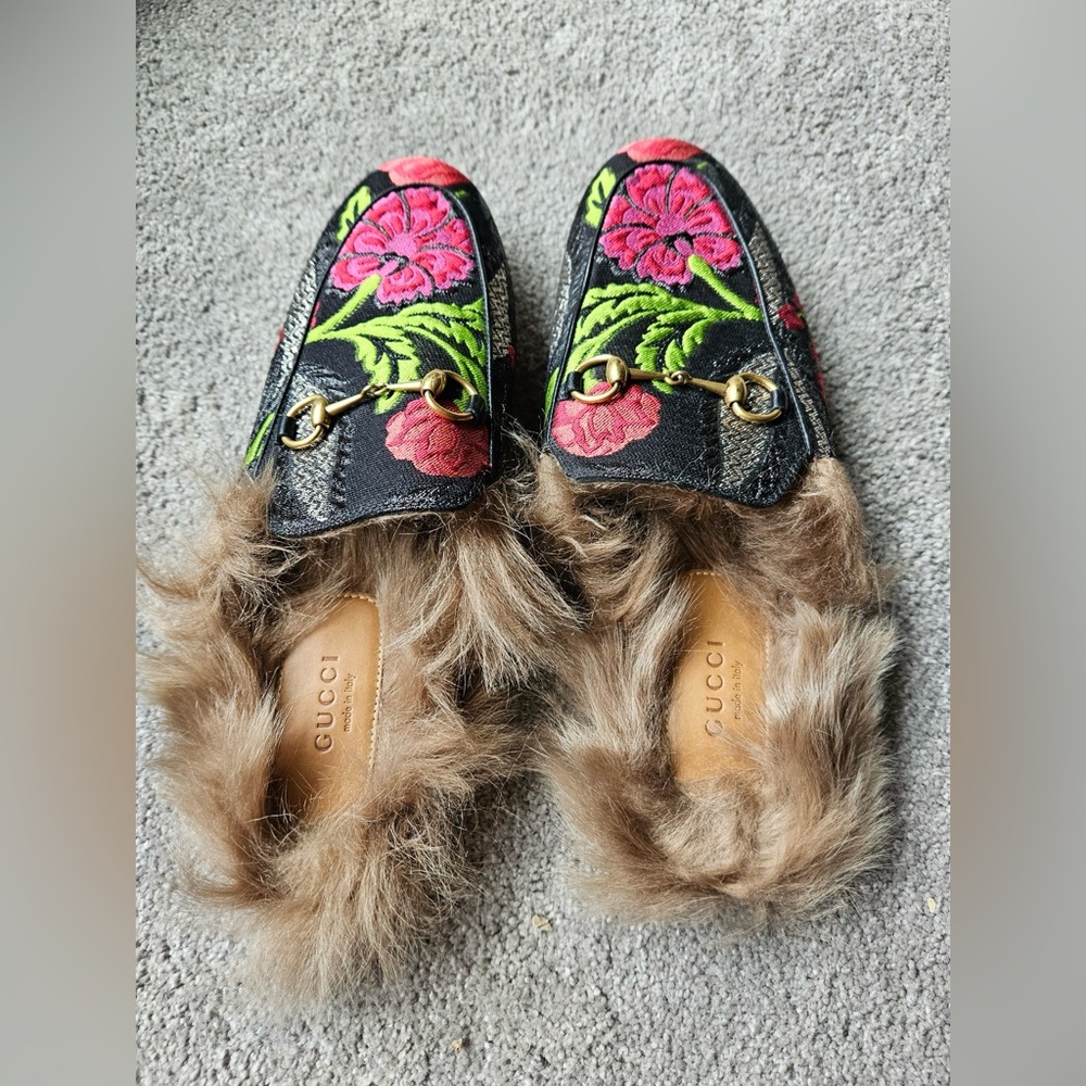 Gucci Princetown Fur Loafers 38.5 Black Pink Floral Brocade Mules Slides